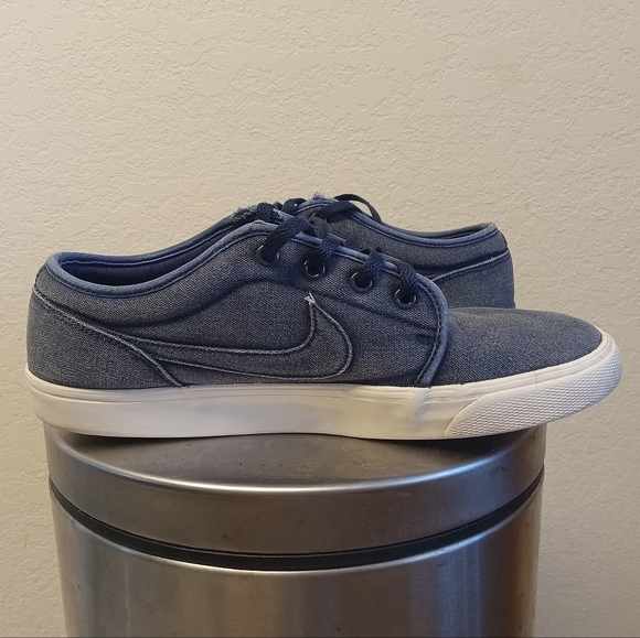Nike Toki Low Sheos Men's 10.5 Denim Blue Jean Janoski Style Skateboard Skater - Picture 3 of 11